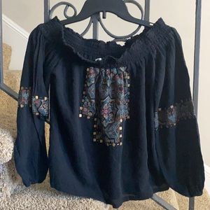 Black Hollister long sleeve boho top.